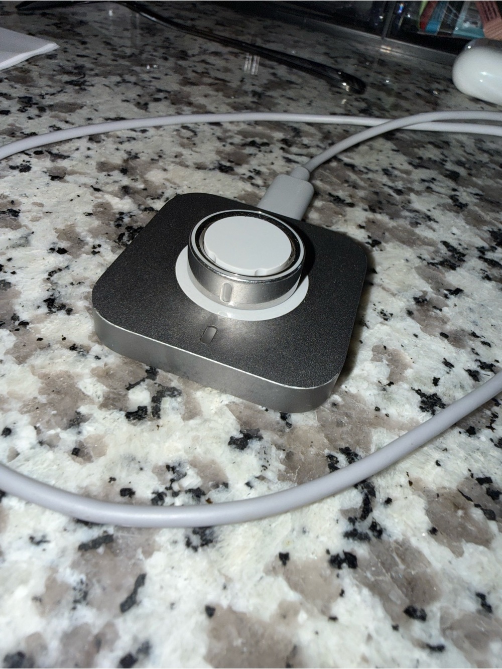 Oura Ring & Charger - Silver Size 8